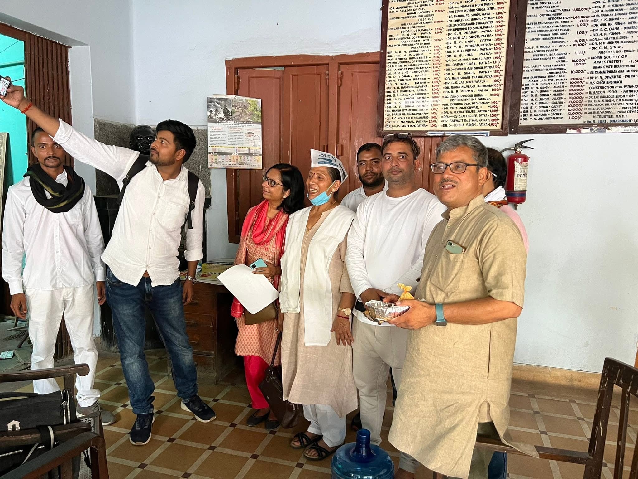 Discussion with community representatives